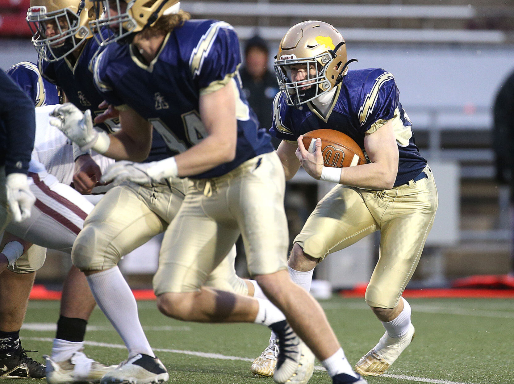 November 18: Mayville vs Aquinas